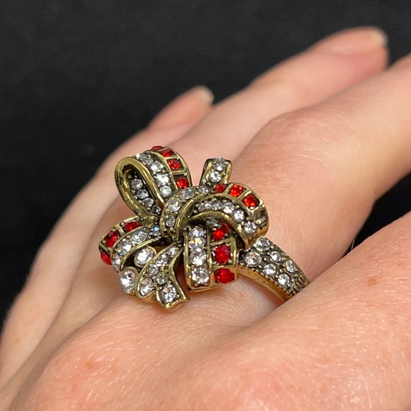 Heidi Daus Brilliant Bow Ring Size 10 Swarovski Crystals Red and Silver - Picture 6 of 13